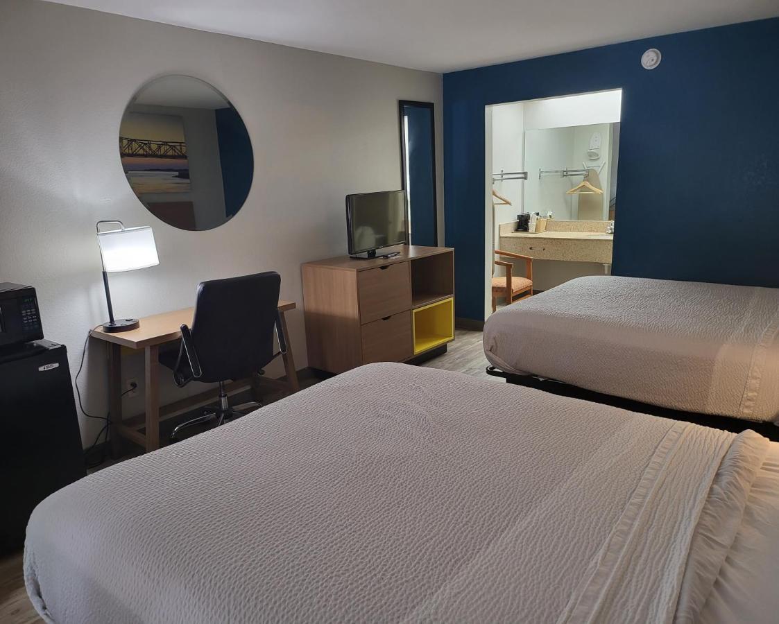 Days Inn By Wyndham Biscoe Exteriör bild